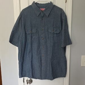 Wrangler Men's Casual Blue Button-Down Shirt